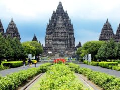 Aplikasi PeduliLindungi dan Visitingjogja