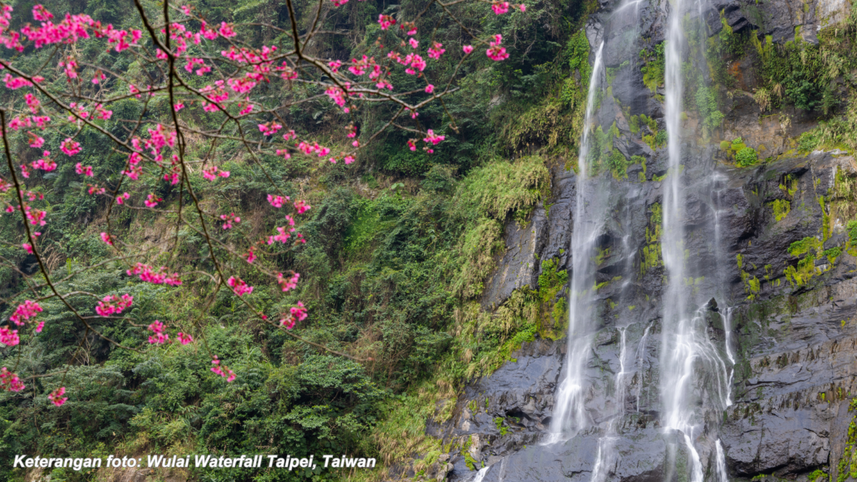 Keterangan foto Wulai Waterfall Taipei Ta