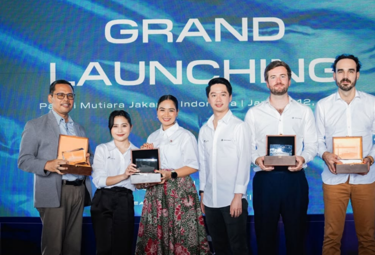 Kevin Sanjaya dan Prilly Latuconsina Luncurkan Salaya Yacht untuk Dukung Pariwisata Maritim Indonesia