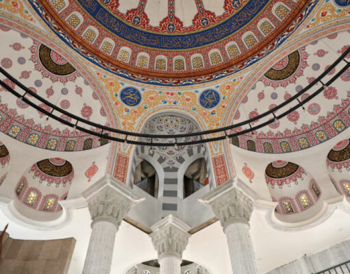 Masjid Jami Al Fajri: ‘Blue Mosque’ ala Jakarta yang Menawan dan Instagramable Masjid Jami Al Fajri: