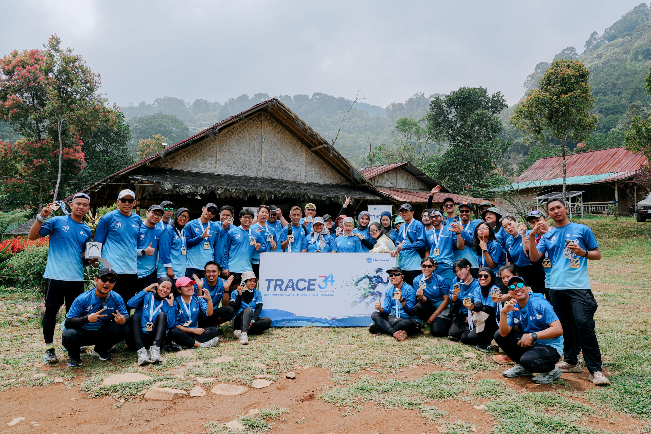 Cisadon Bogor Naik Daun, Sampah Jadi Ancaman Wisata 2 Kegiatan Chandra Asri dalam rangka HUT ke-34 perusahaan, TRACE34, mengajak media dan komunitas lari mengumpulkan sampah di jalur Cisadon Bogor