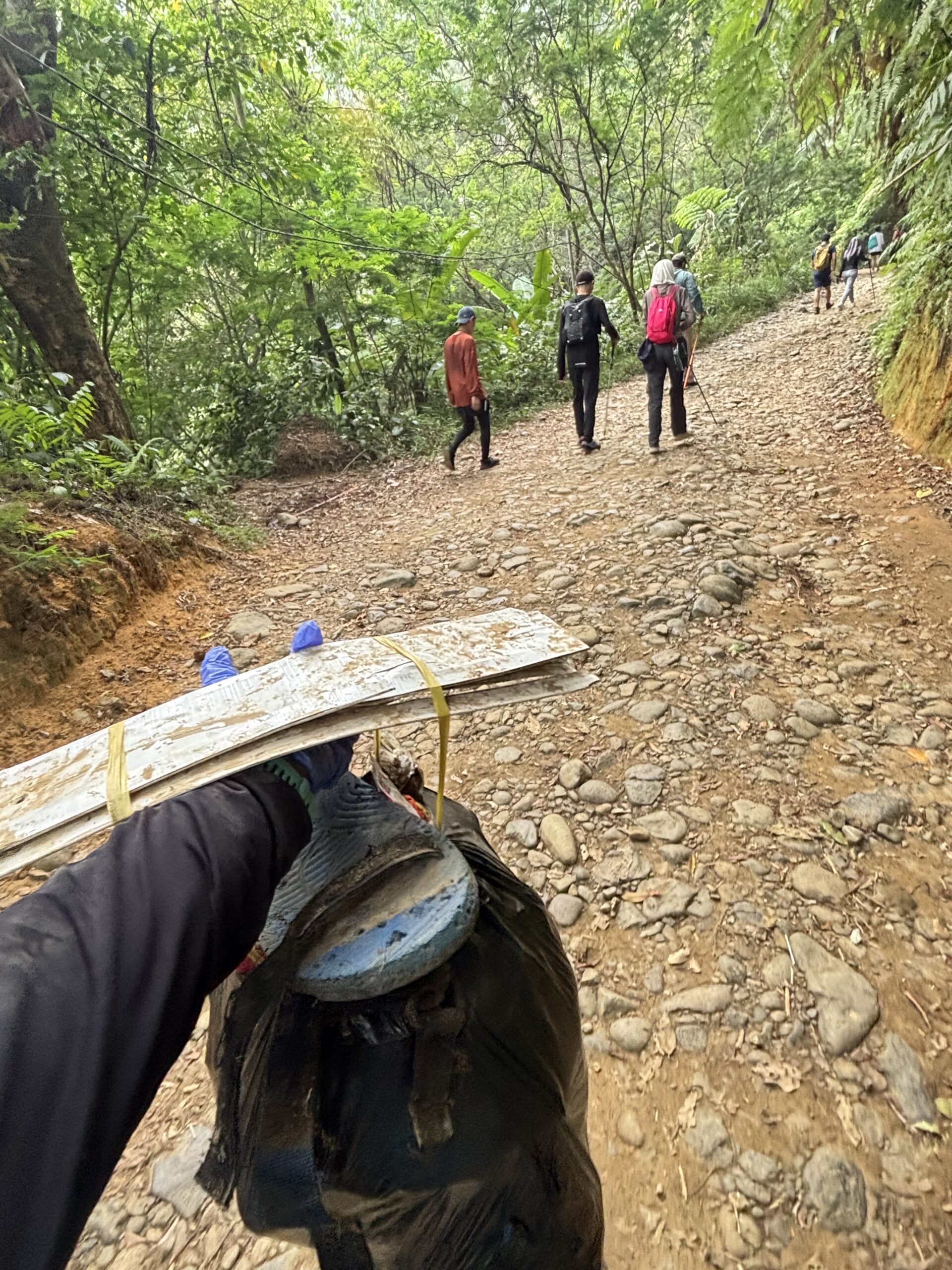 Cisadon Bogor Naik Daun, Sampah Jadi Ancaman Wisata 1 Sampah di Cisadon